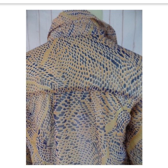 Threads 4 Thought Shirt Top XS Sheer Recycled Poly - Picture 5 of 5